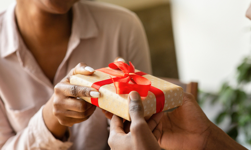 8 Gifts for Anyone Who Is Grieving a Loss This Holiday Season